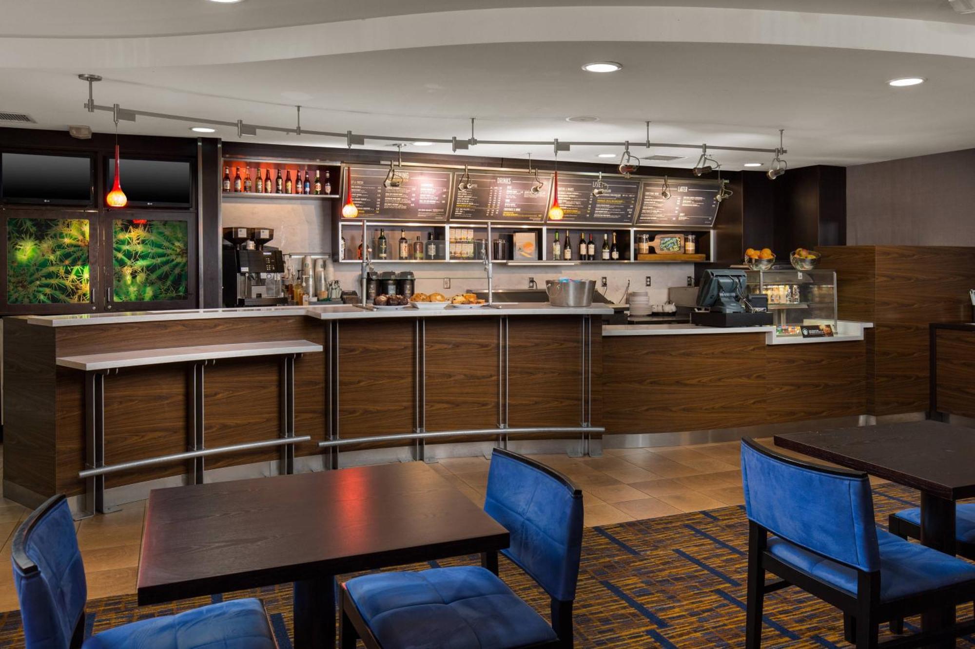 Courtyard By Marriott Ontario Rancho Cucamonga Hotel Exterior photo
