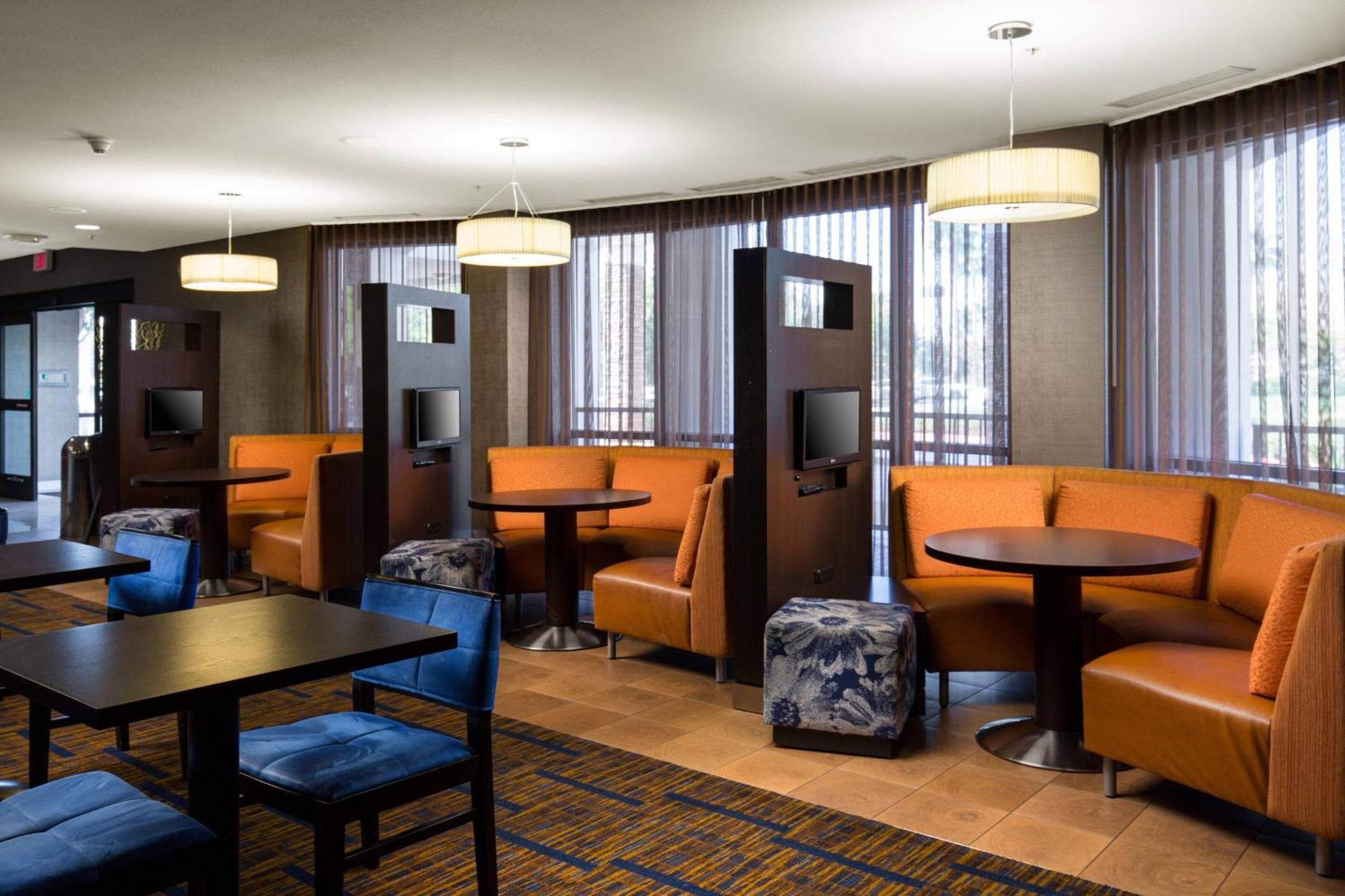Courtyard By Marriott Ontario Rancho Cucamonga Hotel Exterior photo