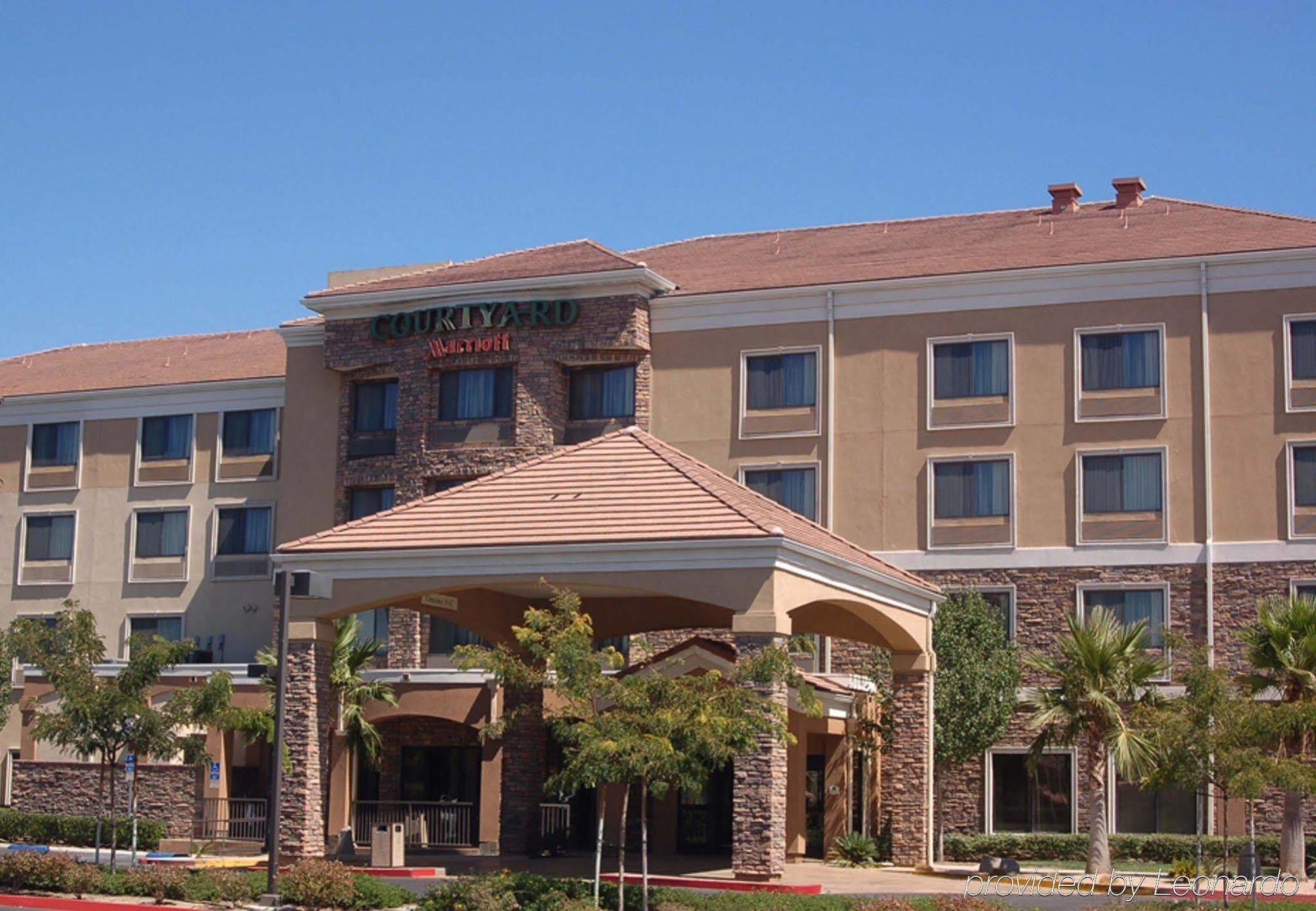 Courtyard By Marriott Ontario Rancho Cucamonga Hotel Exterior photo